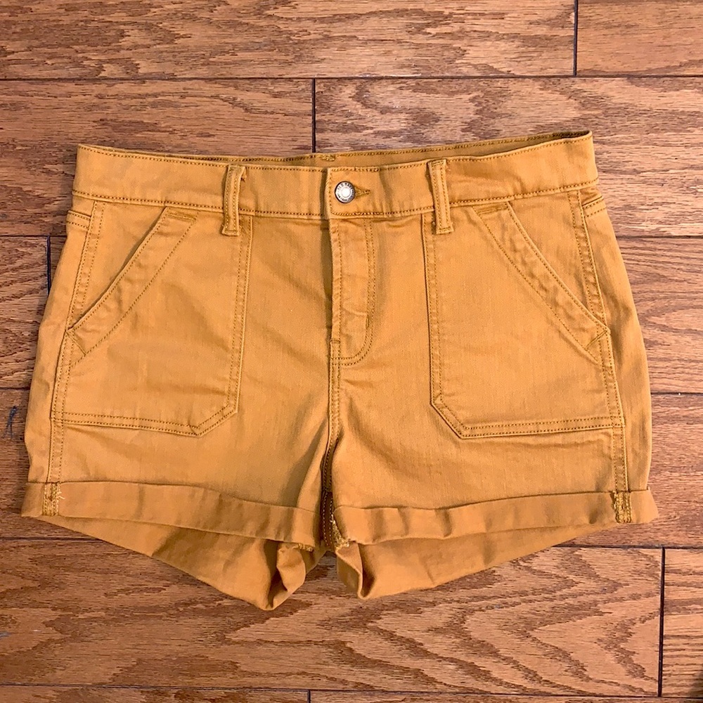 Boyfriend fit mid-rise cuffed shorts▪️Old Navy▪️Size 8▪️Burnt Mustard